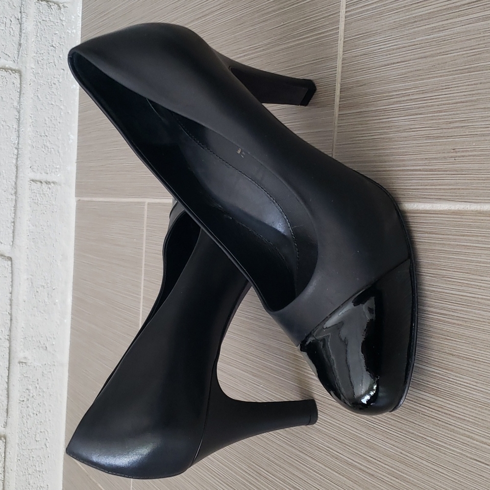 Dana Davis leather heels